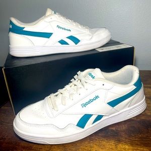 VINTAGE REEBOK CLUB SHOES